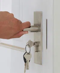 Super Locksmith Service Hawaiian Gardens, CA 562-263-5459 - re-key-locks